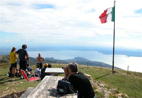 The Prada high plateau. Discover Lake Garda!